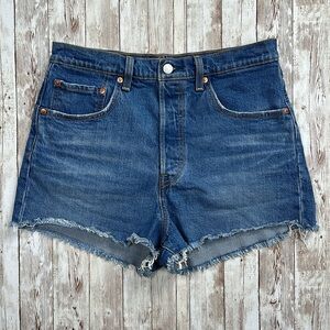Levi's Ribcage Denim Shorts 2" Inseam sz 30 Mid Blue Button Fly Classic Cotton